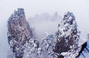  Winter Snow on Huangshan 